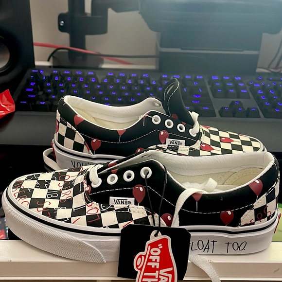 Vans X It House Of Terror Pennywise 